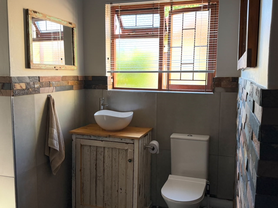 4 Bedroom Property for Sale in Fraaiuitsig Western Cape